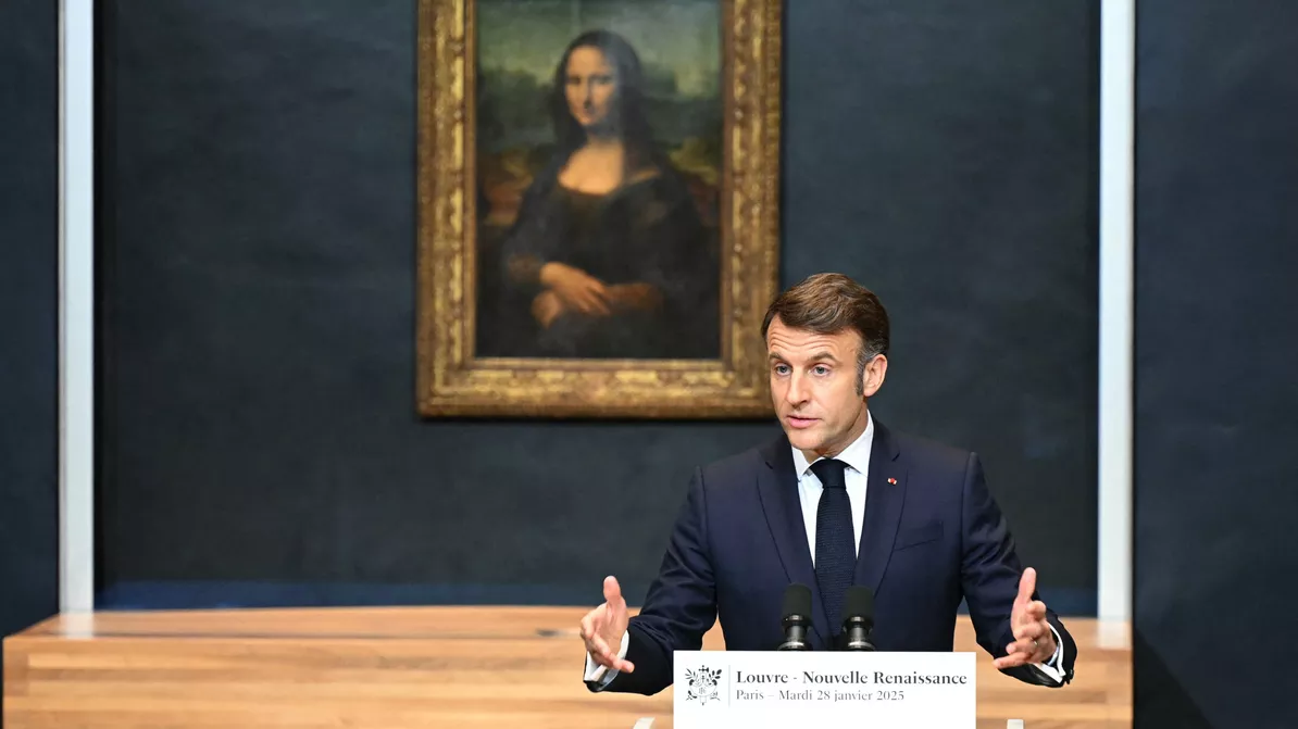 Louvre : Macron annonce le déplacement de la Joconde et la réfection des sanitaires du département Antiquités grecques